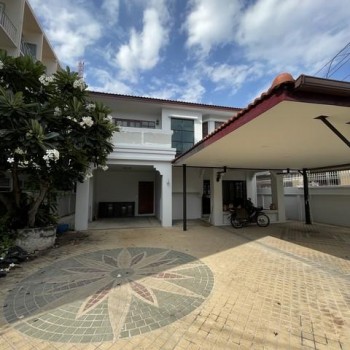 ให้เช่าบ้านเดี่ยว 2 ชั้น 100 ตร.ว. ย่านราชวิถี ถนนพระรามที่ 5 ซอยราชวิถี 32 ใกล้ รพ.รามา