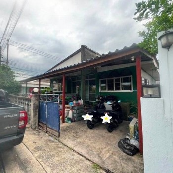 ขายที่ดิน 51 ตร.ว. พร้อมสิ่งปลูกสร้าง หมู่บ้านจิรัฐติกร 7 ซอยประเสริฐมนูกิจ 14