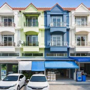 ใกล้ตลาดถนอมมิตรและเพลินนารี่มอลล์ ให้เช่า อาคาร 3 ชั้นครึ่ง แยกวัชรพล 1 กม. สุขาภิบาล 5  2นอน 3น้ำ 