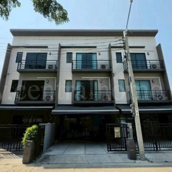 ลดราคาด่วน ทาวน์โฮม 3 ชั้น บ้านกลางเมือง ราชพฤกษ์-สาทร บางขนุน บ้านใหม่ สภาพดี แปลงหน้าสวน