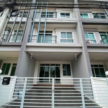 ขายทาวน์โฮม 3 ชั้น 4 ห้องนอน หมู่บ้านรื่นฤดี7 รามอินทรา - หทัยราษฎร์ ใกล้ตลาดสุวรรณเกลียวทอง 300 เมต