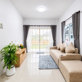 บ้านสร้างใหม่ หางดง พร้อม เฟอร์นิเจอร์ครบเข้าอยู่ได้เลย