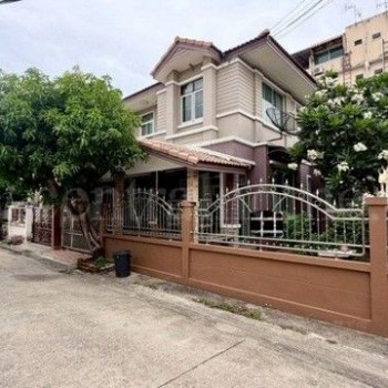 ขายด่วน ทาวน์เฮ้าส์ ภัทรินทร์ 1 คู้บอน หลังมุม รีโนเวทใหม่ พร้อมอยู่